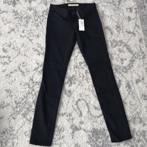 New with tags! J brand 901 legging - 25, pitch